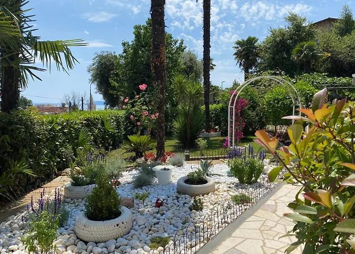 Guest house Stanger 3*